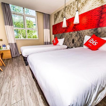 Ibis Chengdu Meizhou Center Bagian luar foto