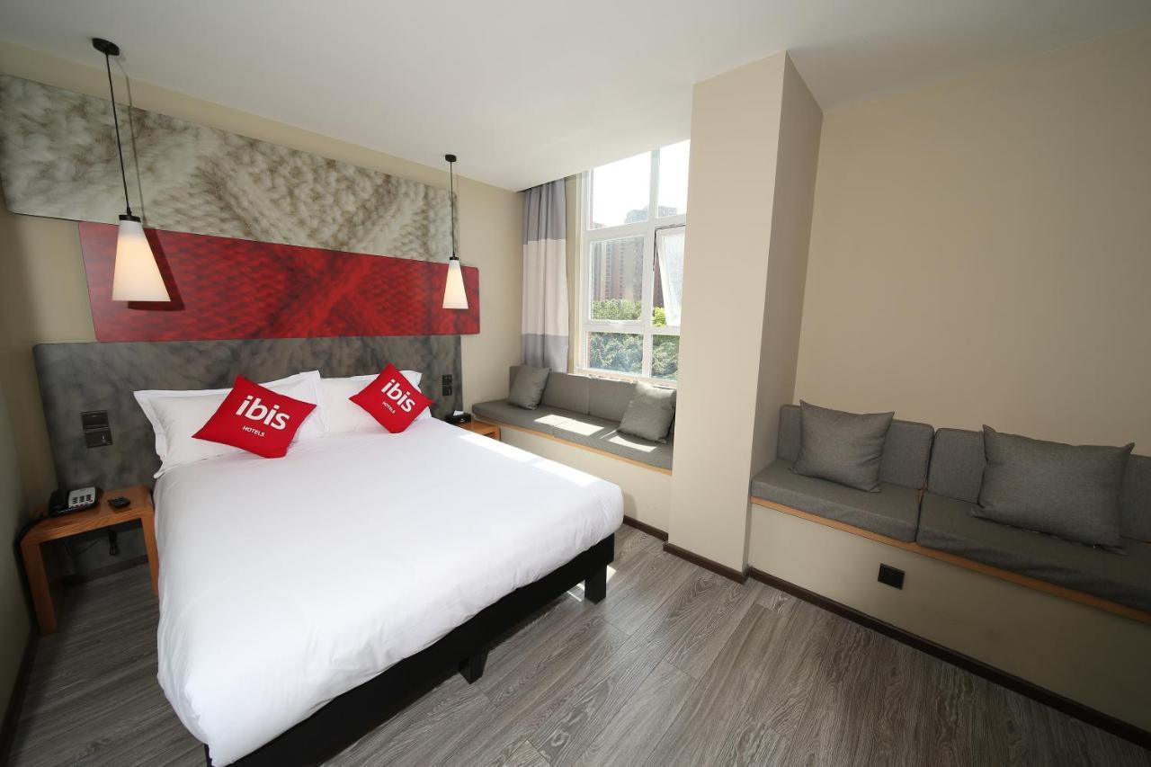 Ibis Chengdu Meizhou Center Bagian luar foto