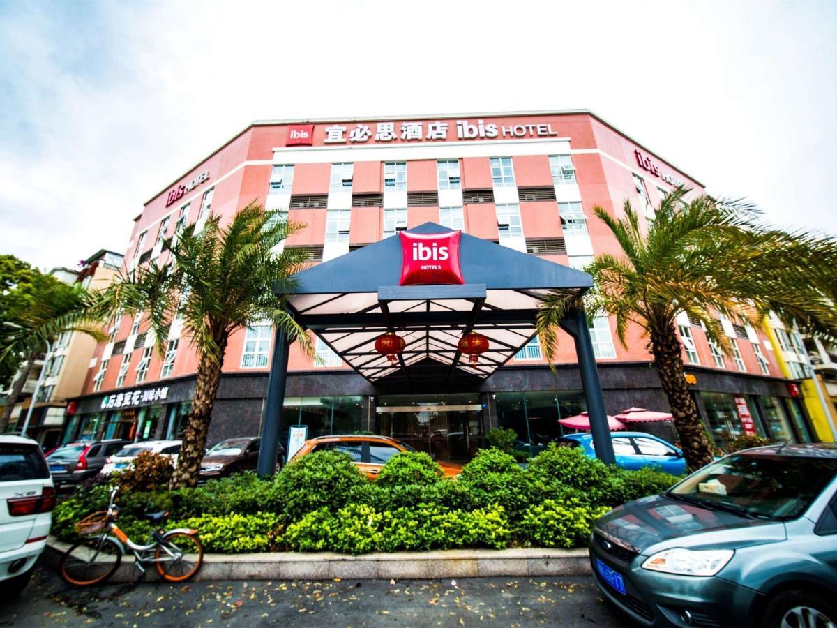 Ibis Chengdu Meizhou Center Bagian luar foto