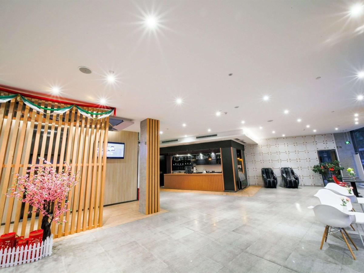 Ibis Chengdu Meizhou Center Bagian luar foto