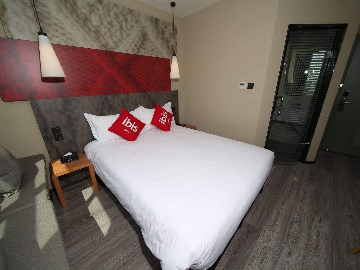 Ibis Chengdu Meizhou Center Bagian luar foto